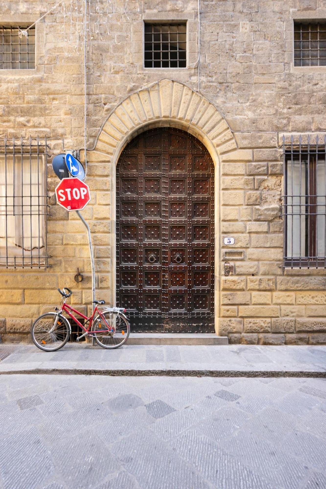 Appartamento Ponte Vecchio Con Posto Auto Su Richiesta Floransa Dış mekan fotoğraf